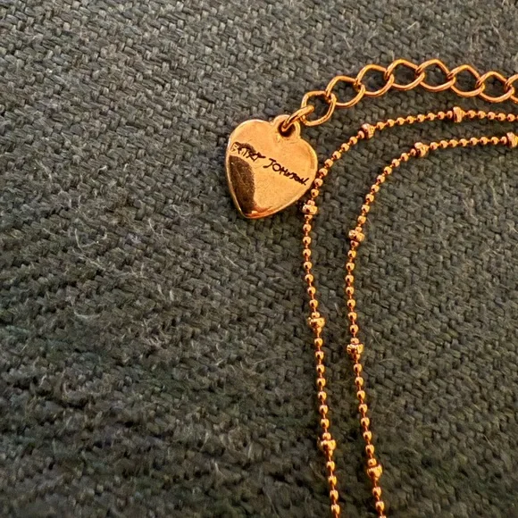 BETSEY JOHNSON!
Gold Frog Pendant Necklace with Leaf Charm - Picture 3 of 7